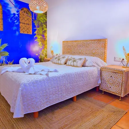 Insight, Mirador San Nicolas, Parking Included