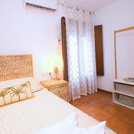 Insight, Mirador San Nicolas, Parking Included