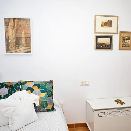 Insight, Mirador San Nicolas, Parking Included Apartment