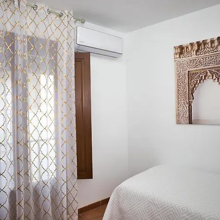Insight, Mirador San Nicolas, Parking Included
