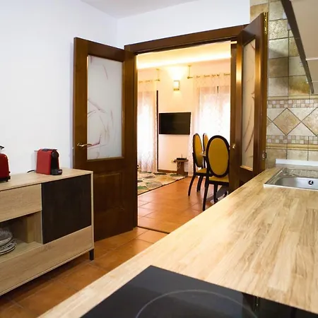 Insight, Mirador San Nicolas, Parking Included Appartement