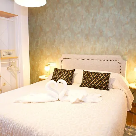 Apartment Insight, Mirador San Nicolas, Parking Included *