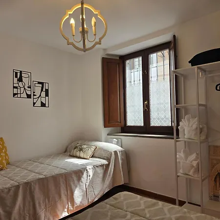 Holiday home Nasrid House - Casa Amplia Para 12 Con Patio Y Aire Acondicionado