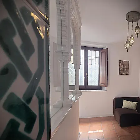 Holiday home Nasrid House - Casa Amplia Para 12 Con Patio Y Aire Acondicionado