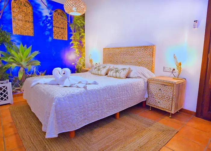 Le Grand Sultan 1492, Mirador San Nicolas, Parking Included