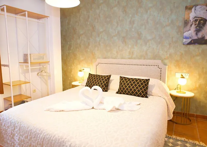 度假居 Le Grand Sultan 1492, Mirador San Nicolas, Parking Included *