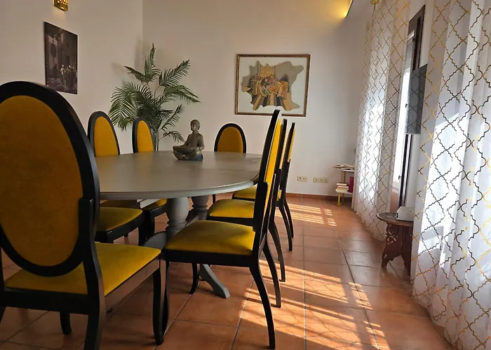 度假居 Le Grand Sultan 1492, Mirador San Nicolas, Parking Included *