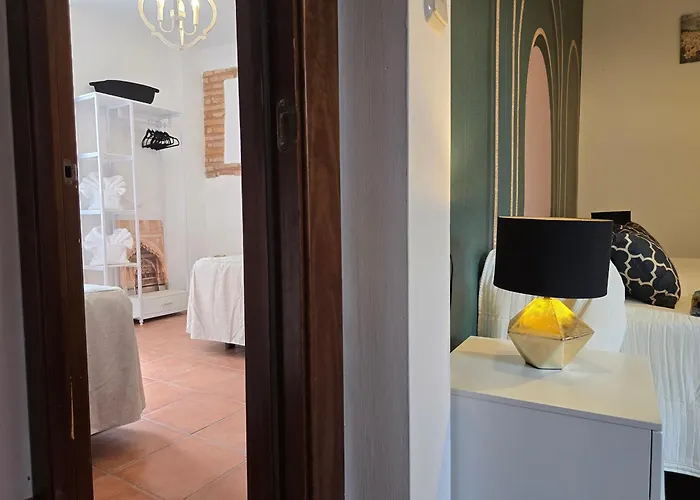 Le Grand Sultan 1492, Mirador San Nicolas, Parking Included *