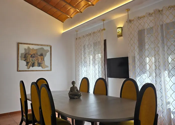 Le Grand Sultan 1492, Mirador San Nicolas, Parking Included *