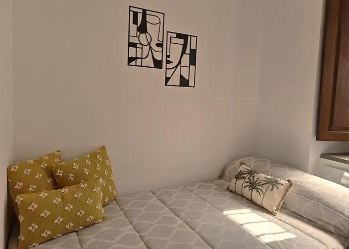 Le Grand Sultan 1492, Mirador San Nicolas, Parking Included *